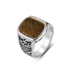 Anillo Sello Masculino Retro Europeo y Americano Tallado Acero de Titanio Cuadrado Turquesa Ojo de Tigre Piedra Preciosa Multicolor Anillo Dedo Índice