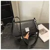 Bolso de axila versátil para mujer, nuevo de primavera-verano, bolso de hombro cruzado, bolso baguette de nicho nuevo para mujer, para ir al trabajo