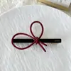 Pinza para el pelo de temperamento simple clip para flequillo biselado clip de pico de pato hueco de alto sentido clip superior tocado al por mayor