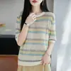 Camisa de lino de perlas con diseño único, cuello redondo, bloques de color a rayas, manga corta, con textura tridimensional y colores contrastantes irregulares, versátil para primavera y verano