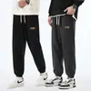 Pantalones de pana de tela de peso pesado de 300 g, Nuevo Otoño/Invierno 2025 para hombre, estilo jogger engrosado con diseño de patchwork, casual