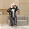 Pijama Entero de Franela Transfronterizo Nueva Serie de Arowana Animales de Dibujos Animados Ropa de Casa para Parejas Adultos Pueden Salir