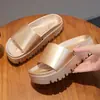 Exportación Transfronteriza Europea y Americana Primavera y Verano Nueva Moda Tacón de Plataforma Suela Gruesa Talla Grande Pantuflas Cuadradas Impermeables para Mujer