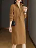 Vestido de Punto de Color Puro Nuevo para Otoño e Invierno de Longitud Media con Cremallera Holgado Casual Estilo Perezoso Cuello Alto Suéter Falda para Mujer