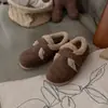 Sapatos Birkenstock de Veludo para Crianças Inverno 2025 Novos Sapatos Quentes de Algodão para Meninas Estilo Coreano Duplo Algodão Sapatos Peludos com Solado Macio