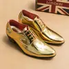 Transfronteiriça plus size 46 primavera e outono novo casual retrô moda dourado bico fino salto alto jovem sapatos masculinos uma geração de cabelo