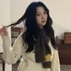 Bufanda de lana floral tejida nueva, bufanda cálida de invierno versátil estilo coreano, calentador de cuello engrosado estilo universitario juvenil para mujer