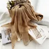 Bufanda Transpirable Ligera de Mezcla de Seda de Morera de Nuevo Estilo Transfronteriza con Rayas Verticales y Hilo Dorado, Bufanda Elegante de Alta Gama para Mujer