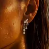 Pendientes de Zirconia con Borla Corta en Forma de Gota Transfronterizos Europeos y Americanos Nuevo Producto Diseño de Nicho de Moda Lujo Ligero Exquisitos Pendientes para Mujer