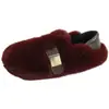 Zapatos planos suaves y acogedores para mujer con una delicada hebilla metálica y forro de felpa, perfectos para ir al trabajo y versátiles para cualquier ocasión, estilo 2026