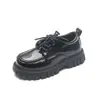 Sapatos de Couro Infantis 2023 Preto Estudantes do Ensino Fundamental Estilo Britânico Meninos e Meninas Sapatos Plataforma Cadarço Pequenos Sapatos de Couro