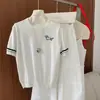 Top de punto de algodón con bordado, estilo universitario, color-blocking estilo americano, manga corta para mujer, camiseta básica de verano con cuello redondo y hombro normal, manga corta