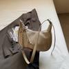 Bolsa de Mão Cor Sólida Combina com Tudo Bolsa Dumpling Verão 2025 Nova Moda Design de Nicho Bolsa Feminina Transversal de Ombro