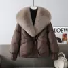 Jaqueta acolchoada de algodão casual de alta qualidade para mulheres, novo estilo inverno 2026, moderna e quente, com um design de gola grande de pele, exalando elegância