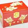 Caja de joyería de laca de Pingyao, caja de regalo de boda retro de madera, caja de maquillaje de novia, artesanía roja del patrimonio cultural inmaterial chino.