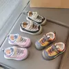 Zapatos para Caminar de Bebé 2026 Modelo Nuevo para Niñas, Zapatos Casuales Versátiles, Tenis para Niños, Suela Suave, Antideslizantes, Transpirables, Zapatos Deportivos