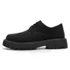 Primavera de 2026 Novos Sapatos Casuais Pretos de Couro Tendência Estilo Britânico Impermeáveis Sola Grossa Clássicos Sapatos de Negócios Masculinos