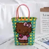 Bolsa Tejida Nueva de Fábrica Bolsa Cuadrada Pequeña Bolsa de Cesta de Plástico para Verduras Color Cesta Pequeña Coincidencia de Foto Bolsa de Playa Bolsa de Mujer