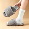 Chinelos de algodão para outono e inverno, fofos e confortáveis para usar em casa, com sola antiderrapante, forro macio de pelúcia e design para casais, proporcionando calor e conforto em ambientes internos