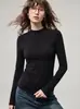 Camiseta térmica de veludo com gola média e mangas compridas, estilo para o dia a dia, para mulheres, novo modelo outono e inverno 2026, camada interna quente que pode ser usada como peça externa