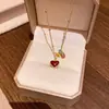 Delicado y Elegante Collar con Colgante de Corazón Esmaltado Doble Cara para Mujer, Suave y Moderno, Versátil, Cadena para Clavícula de Acero de Titanio Estilo Celebridad de Internet