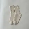 Novas meias de dormir, meias de ar condicionado, antiderrapantes para dormir, adequadas para homens e mulheres, caimento solto para outono e inverno, proteção para os pés, hidratantes, cor sólida, meias pós-parto, adequadas para idosos
