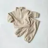Conjunto de Veludo Dupla Face com Gola Alta Infantil para Outono e Inverno, Conjunto Esportivo e de Lazer para Meninos, Conjunto Moderno e Descolado de Duas Peças Divididas para Meninas