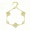 Popular Pulseira de Trevo de Quatro Folhas para Mulheres, Design de Luxo Leve Transfronteiriço Nicho Versátil para o Dia a Dia Joias de Alto Padrão, Peça Única Disponível para Dropshipping