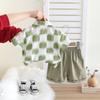 Conjunto de Verão Infantil Manga Curta Novo Xadrez Grande Gola Camisa Quadrada Manchas Meninos e Meninas Conjunto Falso de Três Peças Manga Curta Lote