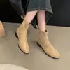 Botas Curtas Estilosas Retrô Femininas Tendência 2026 Primavera/Outono Botas de Cano Curto Salto Bloco Botas Emagrecedoras Botas de Tornozelo Pequenas de Camurça Estilo Francês