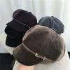 Gorra de estilo coreano versátil para mujer, tipo boina, para otoño e invierno, a la moda con hebilla de cinturón, gorra de artista de gamuza vintage de alta calidad