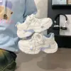 Zapatillas Deportivas Gruesas de Cuero Azul Claro con Mariposas para Niñas Estilo Dad 2026 Nuevas de Primavera y Otoño para Niños Mayores Modernas