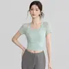 Conjunto de Duas Peças de Roupa de Yoga Feminina 2026 Verão Novo Estilo com Renda e Bojo Esportivo Pilates Fitness