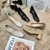 Zapatos de Mujer de Cuero Genuino de Tacón Medio, Nuevo Estilo Otoño 2025, Punta Cuadrada, Tacón Grueso, Color Sólido, Versátiles Zapatos de Abuela de Cuero Suave de Tacón Alto