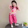 Conjunto Casual de Verano 2026 para Niñas Nuevo Vestido de Verano con Mangas Volantes de Dibujos Animados para Bebés con Pantalones de Linterna Conjunto de Dos Piezas