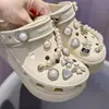 2025 novos sapatos com furos estilo barroco acessórios flor de sapato cruz fivela decorativa removível acessórios de corrente fivela de sapato