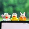 Enfeite de Carro Anjo Gatinho Desenho Animado Criativo Gato Siamês Fofo Estatueta de Resina Decoração de Painel de Carro Presente