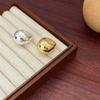 Anillo de bola de oro grande, liso y simple, de moda en Europa y Estados Unidos, con diseño de nicho, anillo de bola apilada de temperamento de alto sentido.