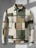 Camisa polo masculina de manga comprida color block, top casual com gola de três botões, apresentando uma gola marrom e um design color block em marrom, branco e preto, com um estilo inspirado em tribais