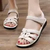 Sandalias de mamá de mediana edad verano moda exterior sandalias para mujer velcro diamantes de imitación huecas transpirables zapatos de abuela para personas mayores