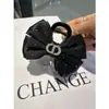 Pinza para el Cabello Francesa Retro con Flor de Camelia de Diamantes Calientes y Cinta de Lazo para Mujer con Elegante Parte Trasera de la Cabeza Pinza de Agarre de 10 cm Accesorio para el Cabello de Princesa