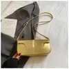 Bolsa pequena retrô de alta qualidade transfronteiriça feminina nova bolsa quadrada pequena com textura estilosa bolsa de ombro único transversal de luxo leve tendência