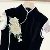 Patch de Tecido Bordado com Lantejoulas de Flor Vermelha Resistente para Inverno Estilo Étnico Flor Estéreo Multicamadas Decoração para Camisa de Vestido