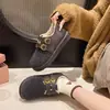 Invierno 2026 Nuevo Estilo Petite Aumento de Altura Hebilla de Cuero Forro de Felpa Mocasines de Moda Suela Gruesa Sin Cordones Cálidos Zapatos de Algodón