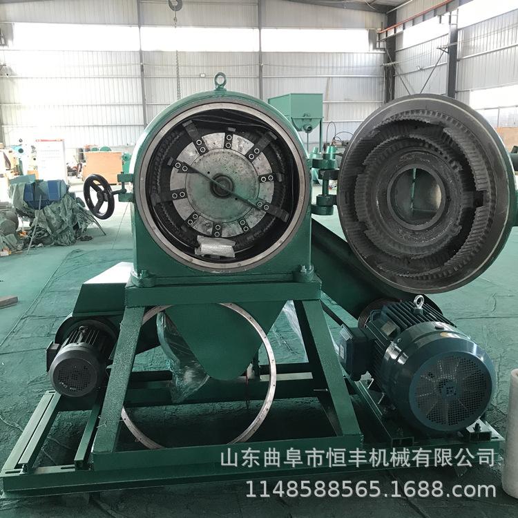 化工原料粉碎机.jpg