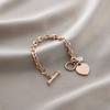 Pulseira Yunyao Inoxidável Mais Vendida Internacionalmente em Aço Titânio para Mulheres com Trevo de Cinco Folhas e Incrustação de Diamante, Personalidade Estilo Ins, Galvanoplastia a Vácuo 18K