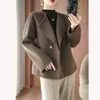 Nuevo abrigo corto de lana de doble cara con cuello de traje, de doble botonadura, casual y sencillo, con aberturas laterales, chaqueta de moda para ir al trabajo