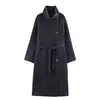 Comercio Exterior Transfronterizo Ropa para Mujer Otoño e Invierno 2025 Estilo Europeo y Americano Cuello Alto Manga Larga Cintura Ajustable con Lazo Abrigo Largo de Lana para Mujer