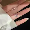 Colar Iridescente Powder Mist Cor Padparadscha Rosa Ovo de Pombo Diamante para Mulheres, Luxo Leve Vintage, Estilo de Alto Padrão, Novo Design
