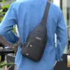 Bolso Cruzado de Hombro de Comercio Exterior Nuevo para Hombre, Bolso Cruzado Pequeño Versátil de Gran Capacidad, Bolso de Pecho Versátil, Bolso Deportivo de Moda para Hombre